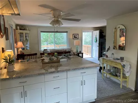 195 Pine Cv, Topping, VA 23169 photo 8