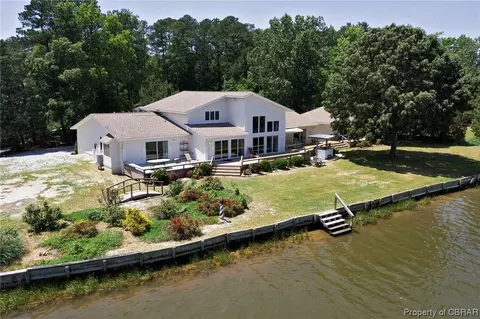 11600 11602 Parnassus Ln, Gloucester, VA 23061 photo 2