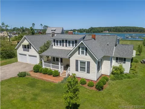 2164 Ocran Rd, White Stone, VA 22578