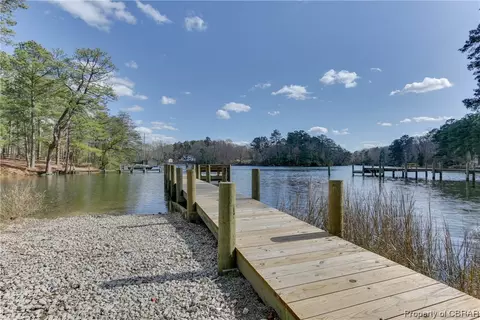 11198 Piankatank Dr, Gloucester, VA 23061 photo 6