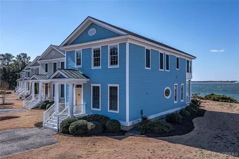 380 Highbank Rd, White Stone, VA 22578