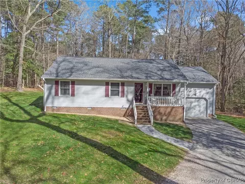 8187 Pinetta Rd, Gloucester, VA 23061 photo 1