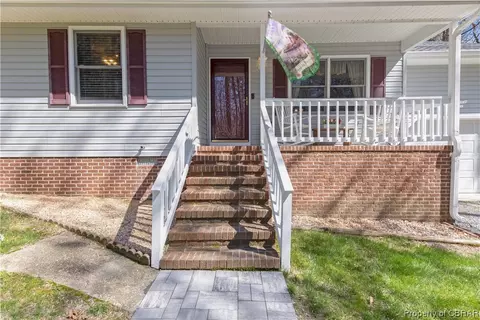 8187 Pinetta Rd, Gloucester, VA 23061 photo 2