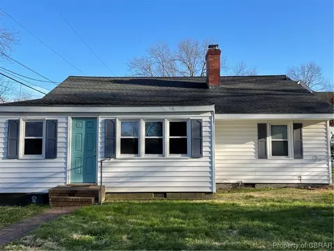 411 2nd St, West Point, VA 23181 photo 4