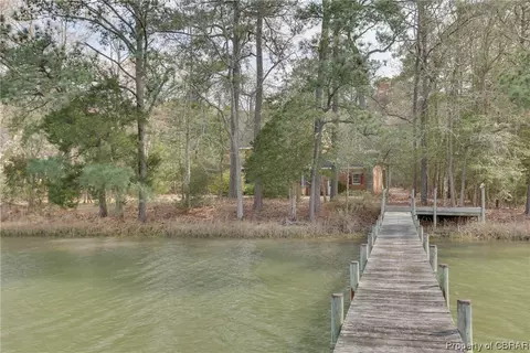105 Paddys Ct, Port Haywood, VA 23138 photo 11