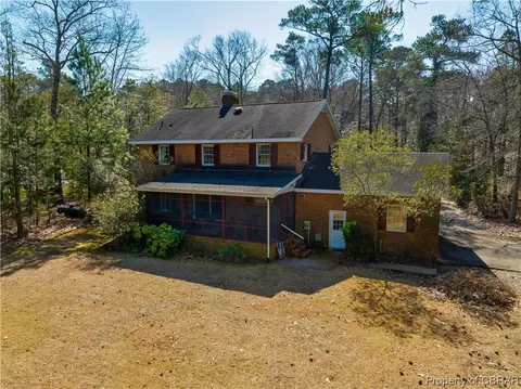 105 Paddys Ct, Port Haywood, VA 23138 photo 12