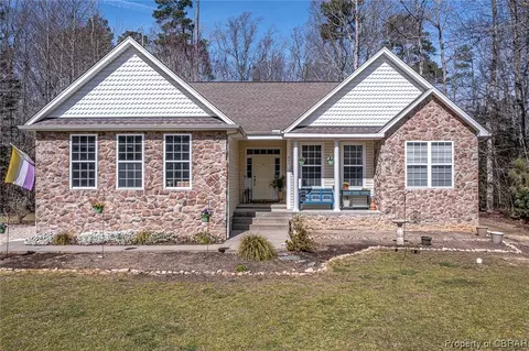 641 Southgate Dr, Heathsville, VA 22473