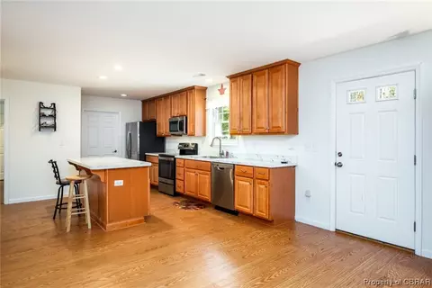 6850 Cherokee Ln, Gloucester, VA 23061 photo 4
