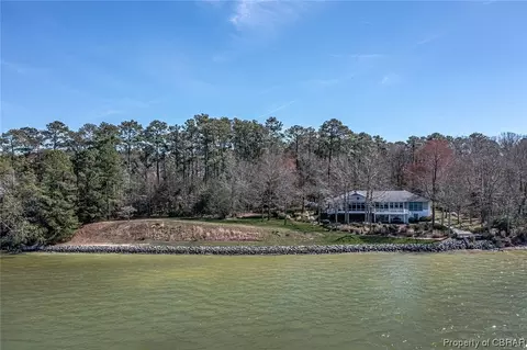 232 Lee Dale Dr, Wicomico Church, VA 22579