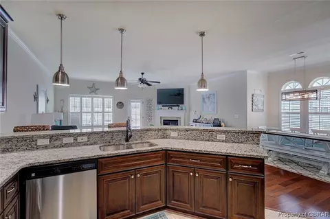 7580 Villa Ct, Gloucester Point, VA 23062 photo 8