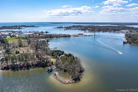 213 Edwards Ln, Reedville, VA 22539