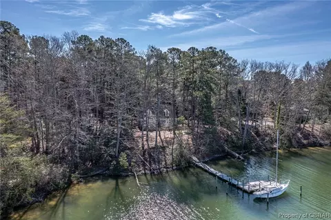 492 Holly Haven Rd, Weems, VA 22576 photo 5