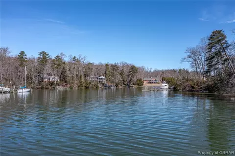 492 Holly Haven Rd, Weems, VA 22576 photo 6