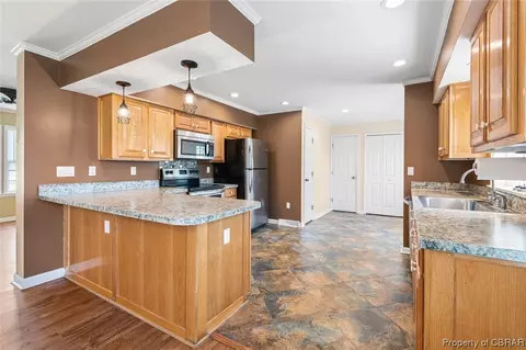 7686 Curtis Dr, Gloucester, VA 23061 photo 8