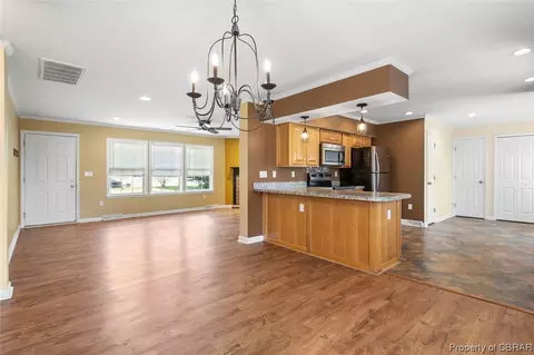 7686 Curtis Dr, Gloucester, VA 23061 photo 12