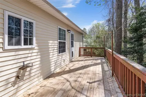 7686 Curtis Dr, Gloucester, VA 23061 photo 7