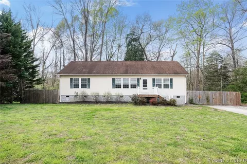 7686 Curtis Dr, Gloucester, VA 23061 photo 2