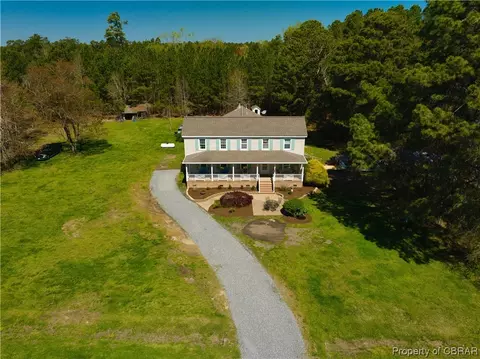 209 Canoe Yard Trl, Mathews, VA 23109