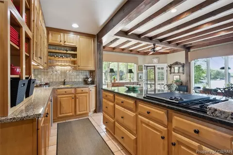 8653 Dundee Ln, Gloucester, VA 23061 photo 15