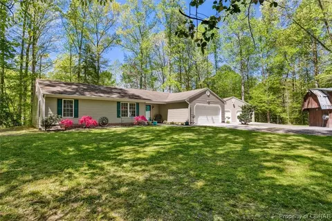 9932 Bacons Ln, Gloucester, VA 23061 photo 3