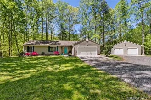 9932 Bacons Ln, Gloucester, VA 23061