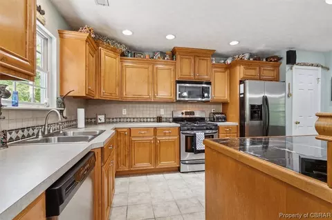 9932 Bacons Ln, Gloucester, VA 23061 photo 13