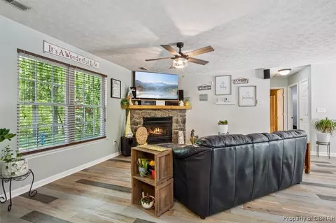 9932 Bacons Ln, Gloucester, VA 23061 photo 7