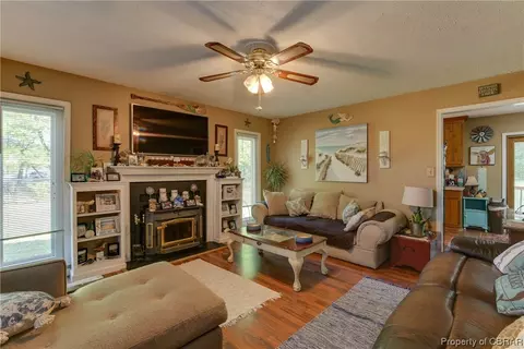 5554 Ark Rd, Gloucester, VA 23061 photo 6