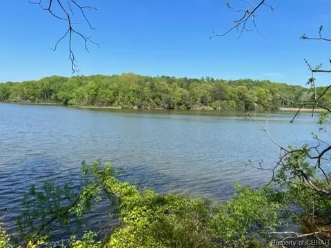 0102 Nokomis Ln, Heathsville, VA 22473