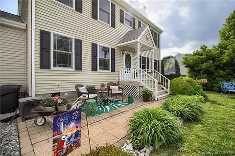 6782 Amanda Ct, Gloucester, VA 23061 photo 4