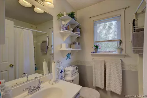6782 Amanda Ct, Gloucester, VA 23061 photo 15