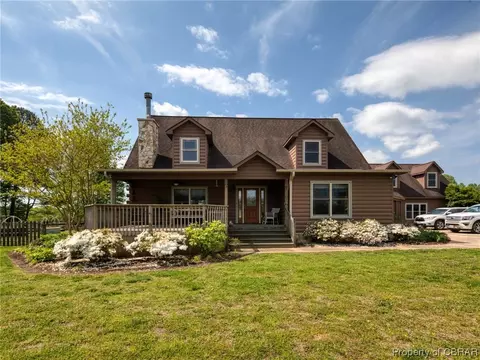5758 Fletcher Rd, Gloucester, VA 23061 photo 2