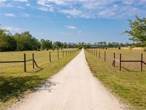 5758 Fletcher Rd, Gloucester, VA 23061 photo 7
