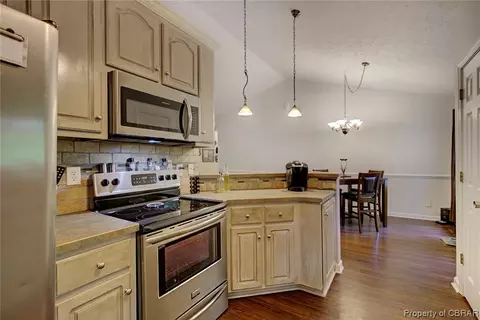 6286 Glenns Rd, Gloucester, VA 23061 photo 7