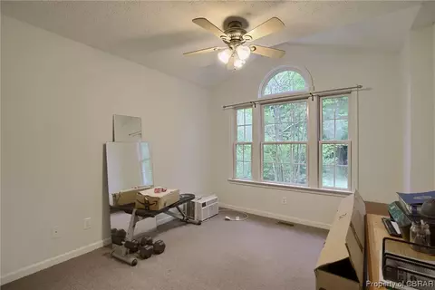 6286 Glenns Rd, Gloucester, VA 23061 photo 9