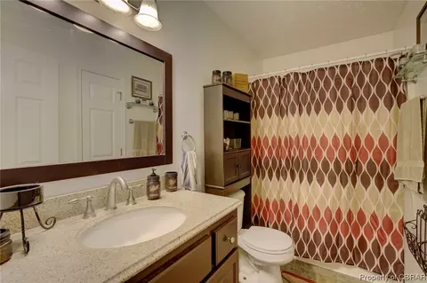 6286 Glenns Rd, Gloucester, VA 23061 photo 10
