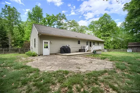 6286 Glenns Rd, Gloucester, VA 23061 photo 15