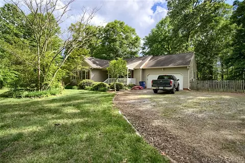 6286 Glenns Rd, Gloucester, VA 23061