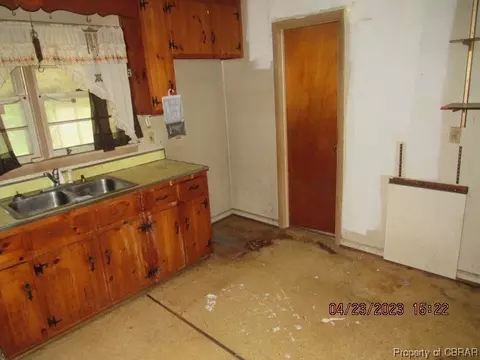 120 Springfield Dr, Williamsburg, VA 23185 photo 3