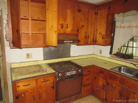120 Springfield Dr, Williamsburg, VA 23185 photo 4