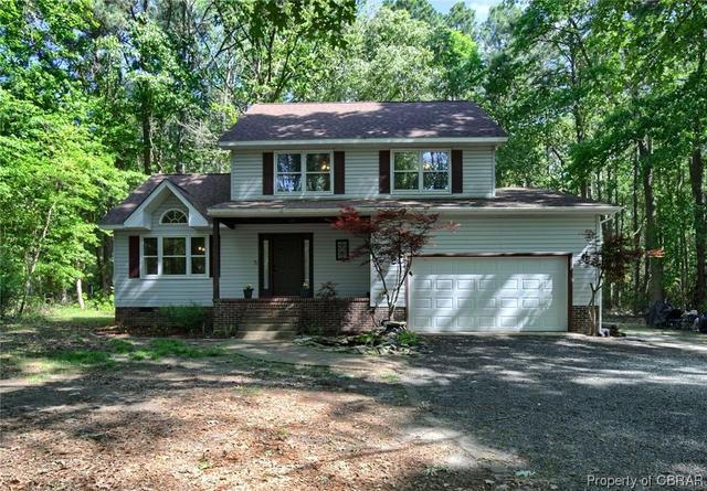 8328 Woodhaven Dr, Gloucester, VA 23061