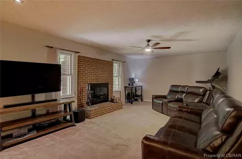 8328 Woodhaven Dr, Gloucester, VA 23061 photo 15