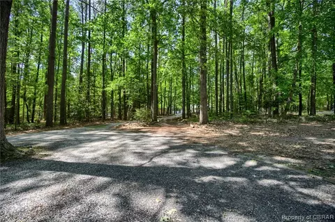 8328 Woodhaven Dr, Gloucester, VA 23061 photo 31