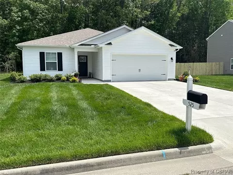 525 Bridgeway Ct, West Point, VA 23181