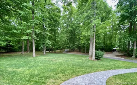 5858 Hillside Dr, Gloucester, VA 23061 photo 48