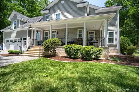5858 Hillside Dr, Gloucester, VA 23061 photo 2