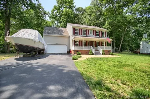 8012 Founders Mill Way, Gloucester, VA 23061 photo 3