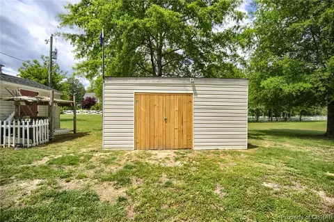 581 General Puller Hwy, Saluda, VA 23149 photo 25