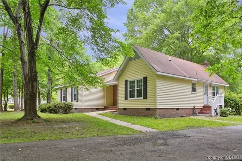 7063 Seawell Ave, Gloucester, VA 23061 photo 3