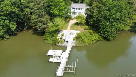 3983 Black Stump Rd, Weems, VA 22576